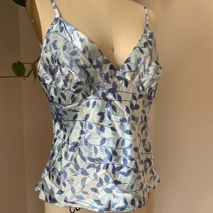 🌸3/$15 Secret Treasures Blue Leaf Cami